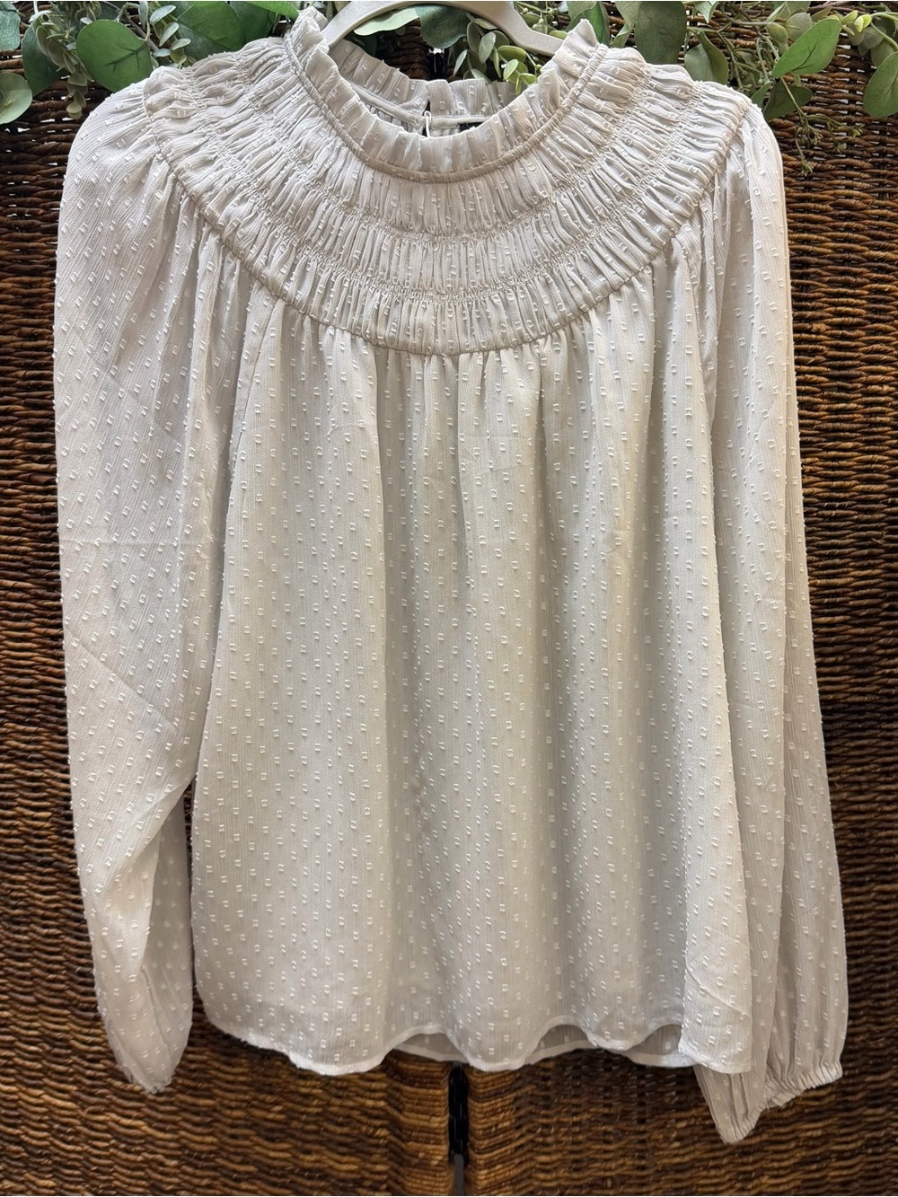 Ann Taylor texture white/ivory long sleeve blouse Size L
